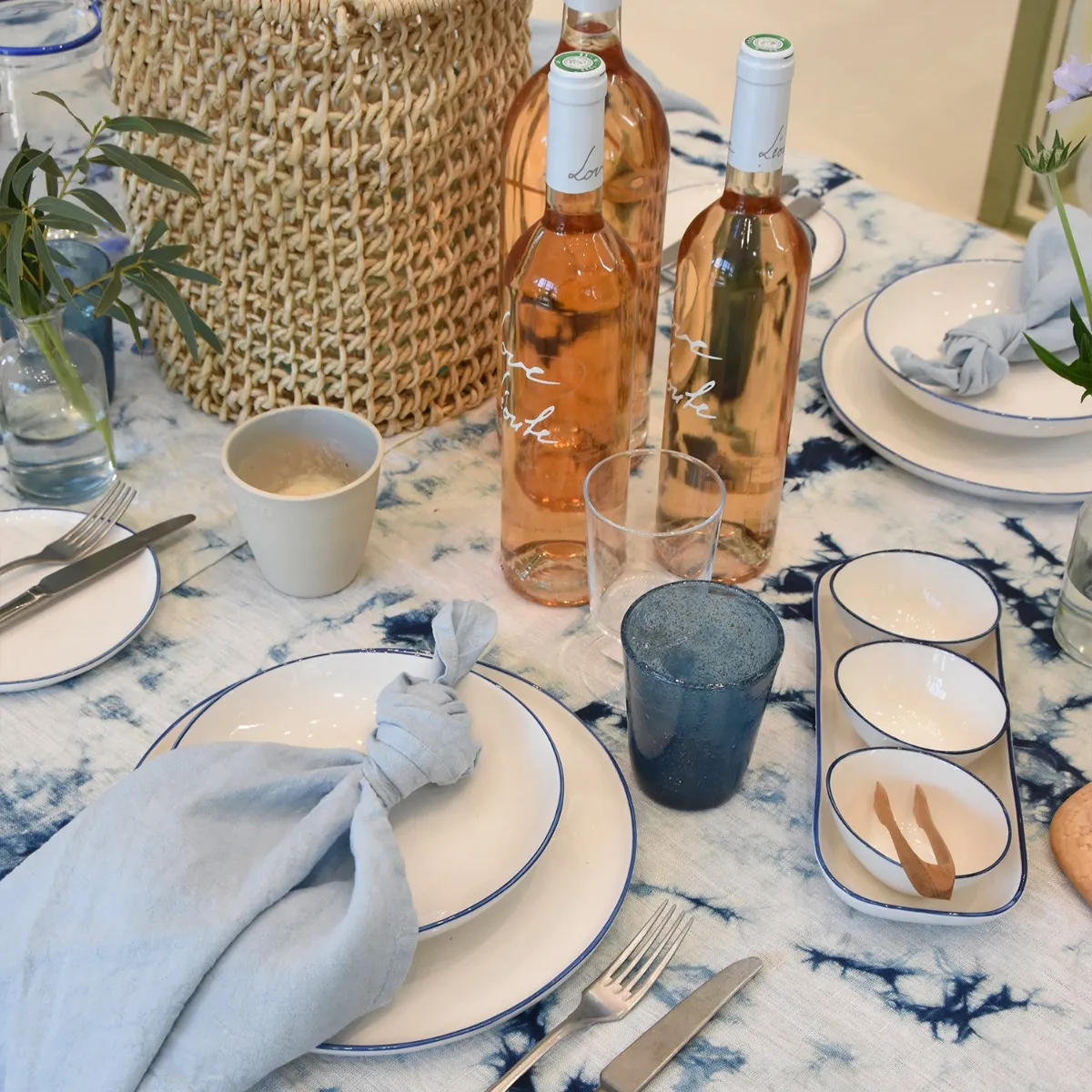 Nila Still Water Tablecloth