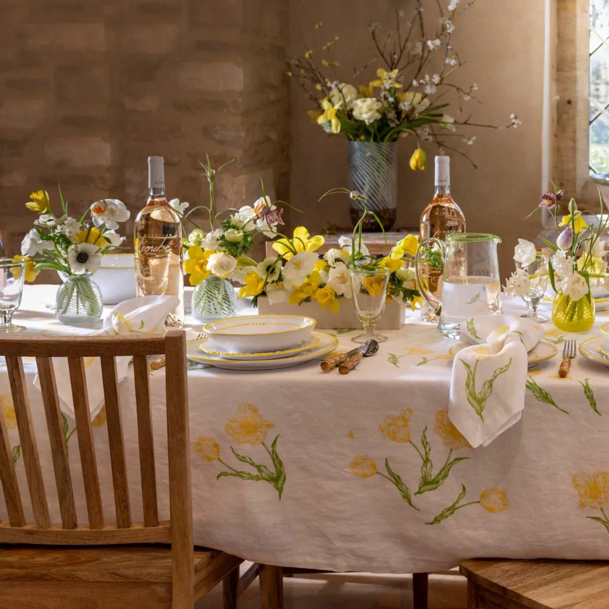 1059-spring-garden-tablecloth–1.webp