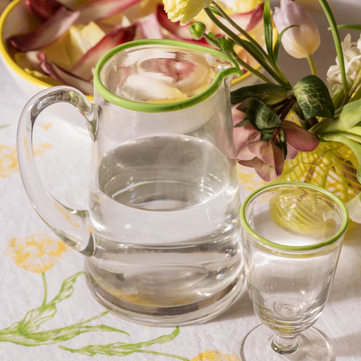 1059-spring-garden-tablecloth–1.webp