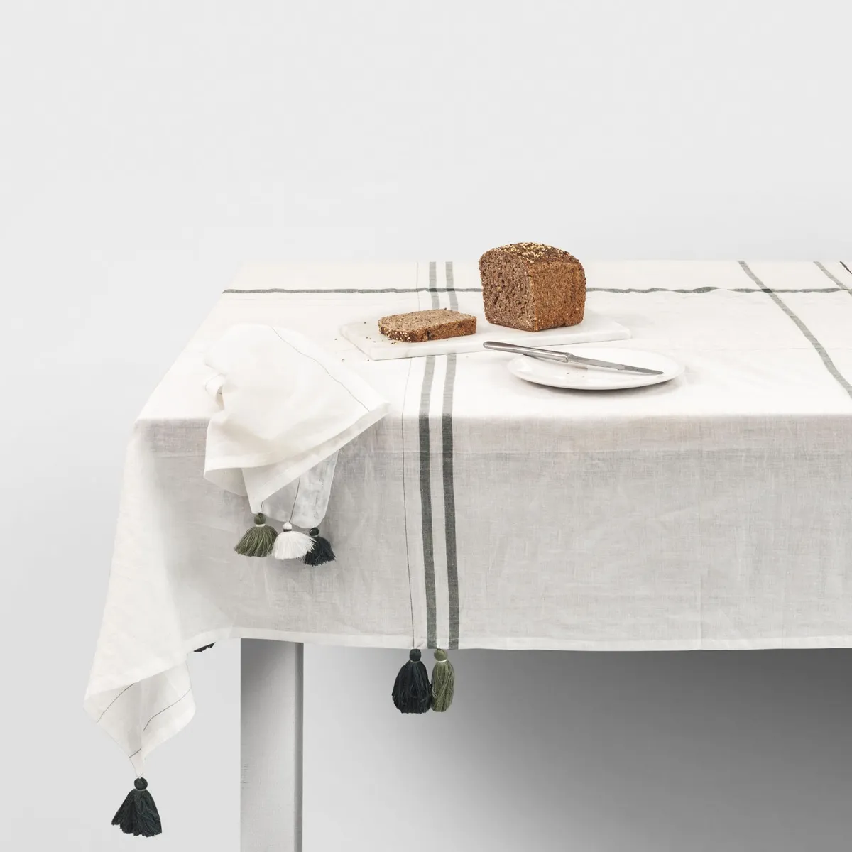 Nila Margin Tablecloth Green