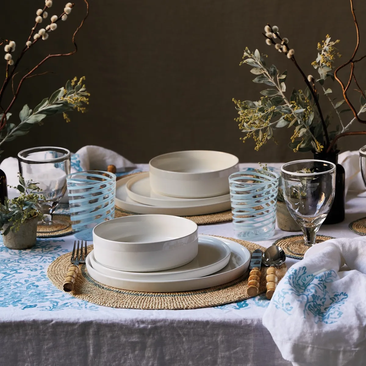 1062-eden-blue-tablecloth–1.webp