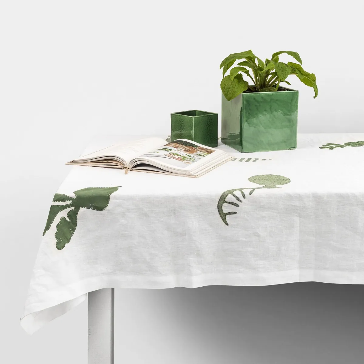 Nila Market Tablecloth Green