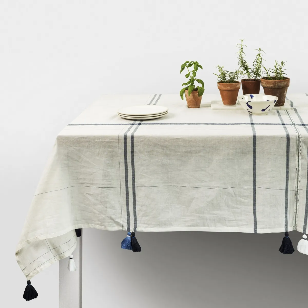 Nila Margin Tablecloth Blue