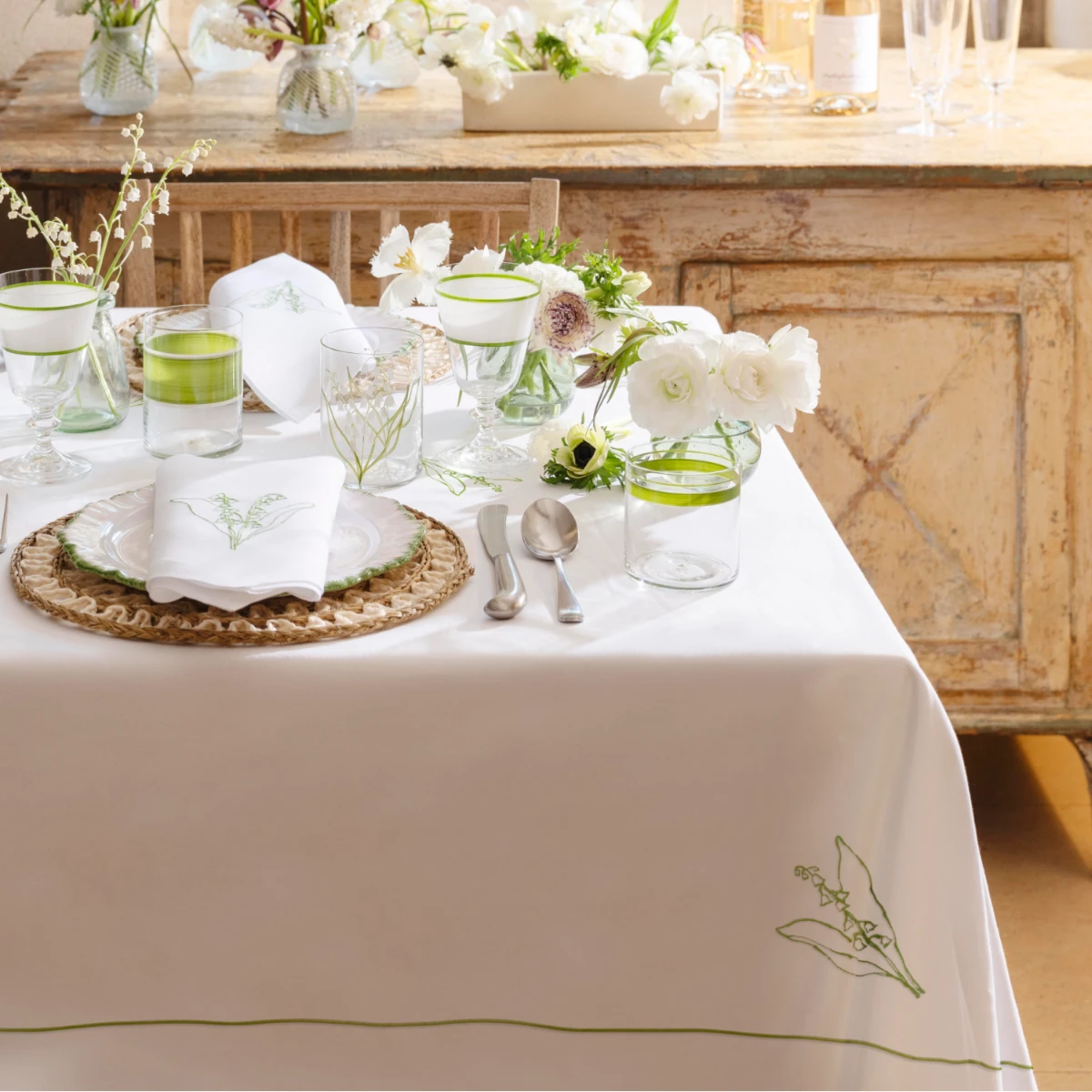 1084-lily-of-the-valley-bread-plate–1.webp
