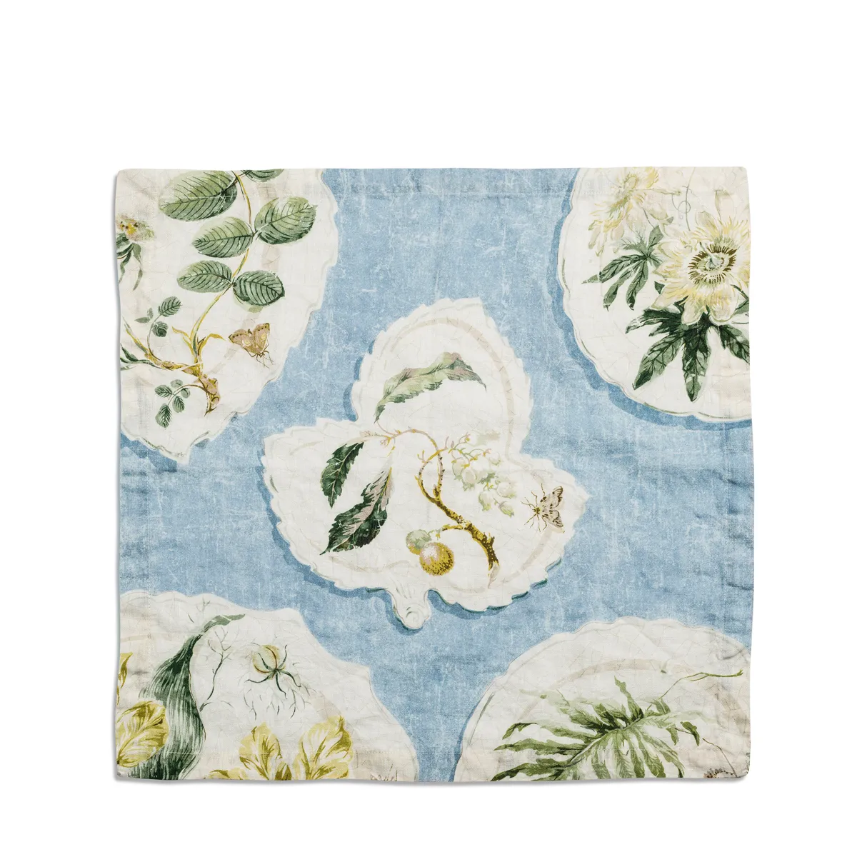 1111-daylesford-x-colefax-quince-garden-napkin-in-blue-with-hazel–1.webp