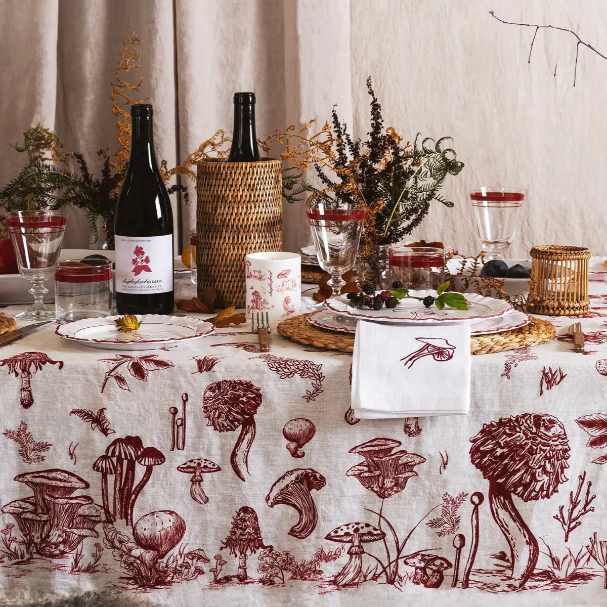 1273-mushroom-dance-plate-claret–1.webp