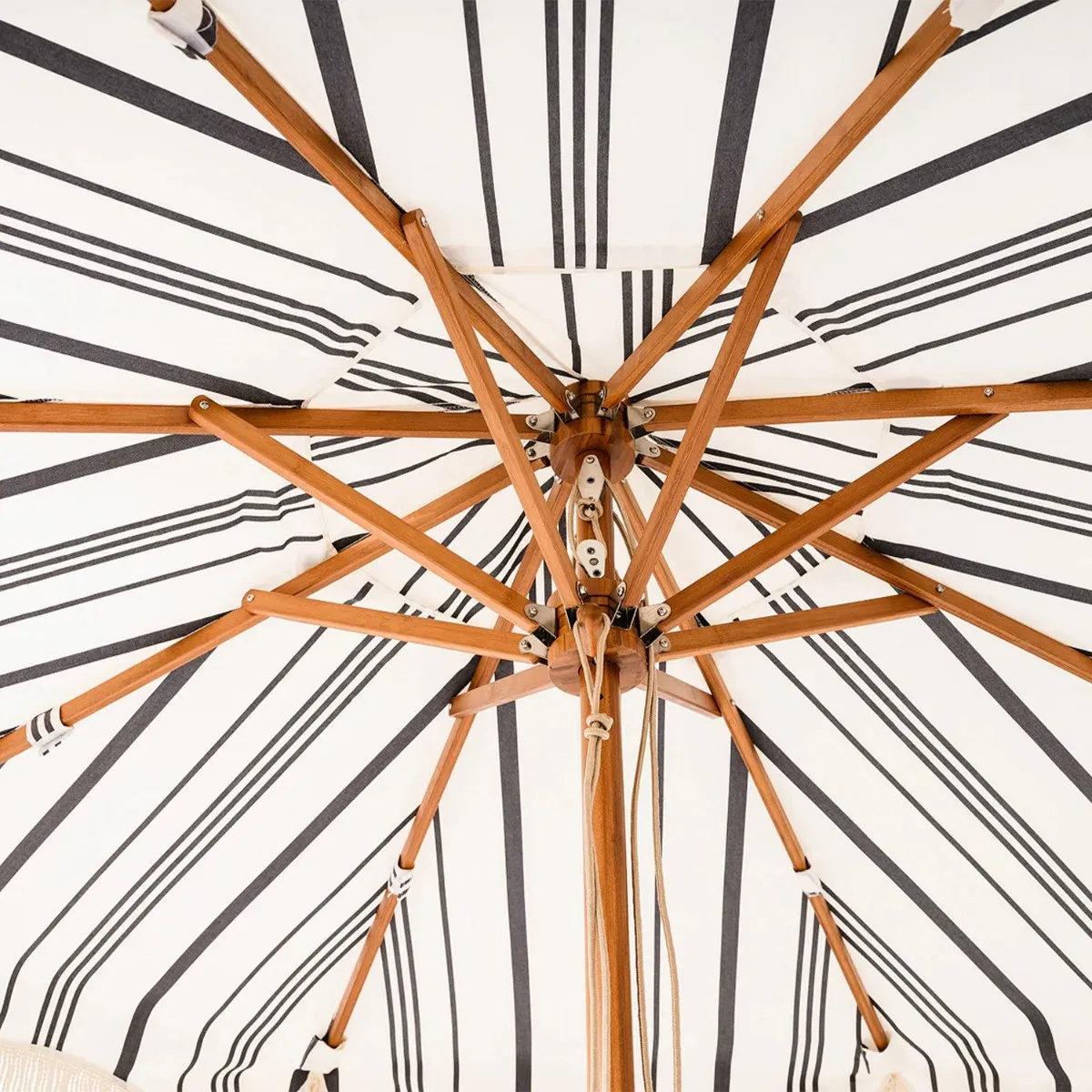 1328-market-umbrella-black-stripe–1.webp