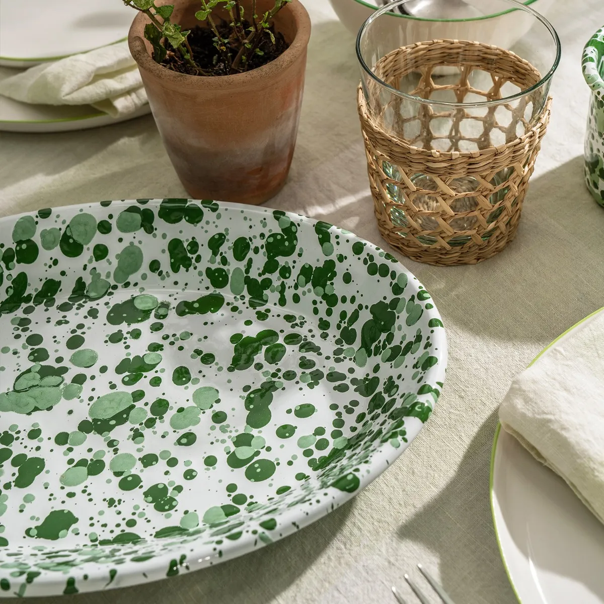 1346-splatter-tray-green-enamel–1.webp