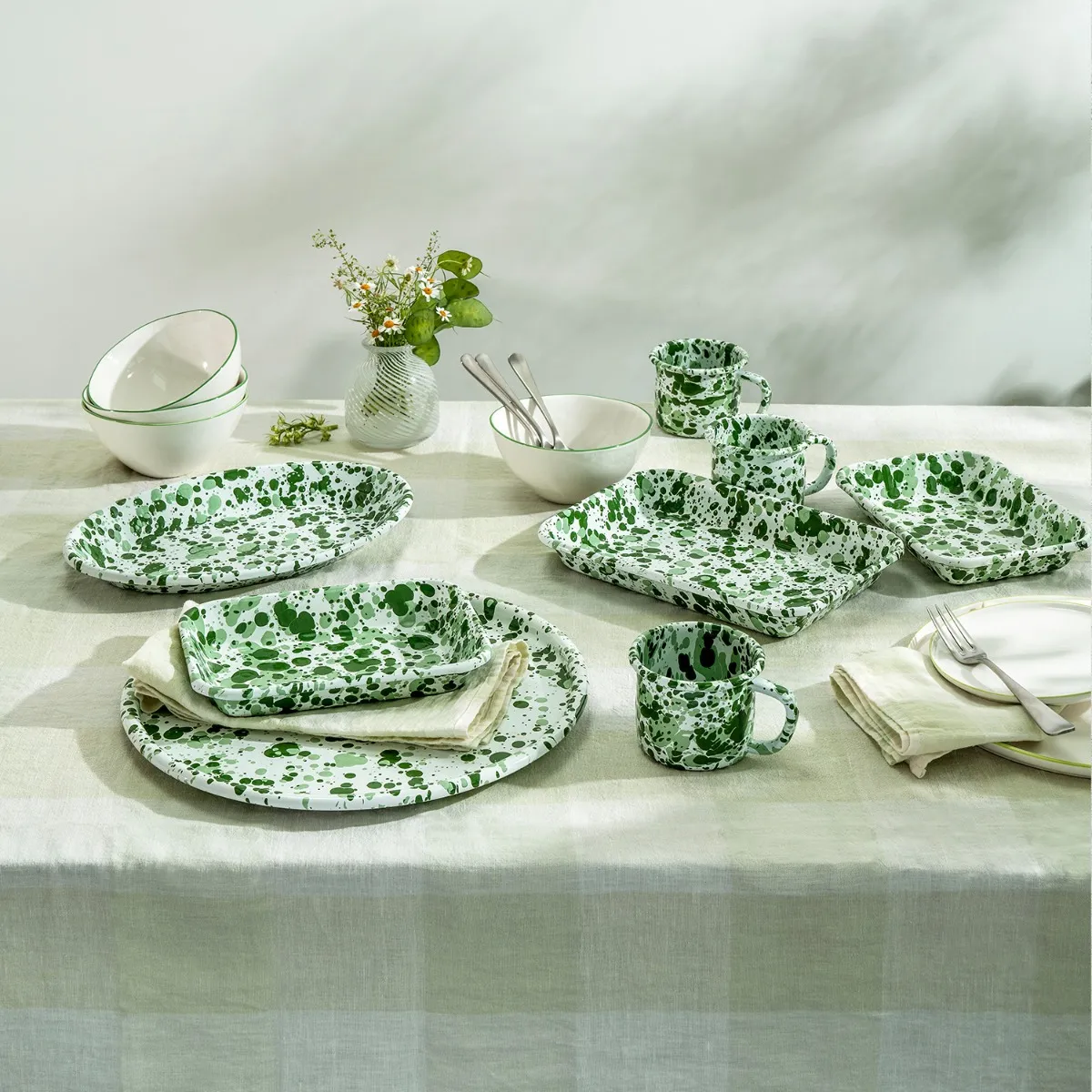 1348-splatter-large-rectangular-dish-green-enamel–1.webp