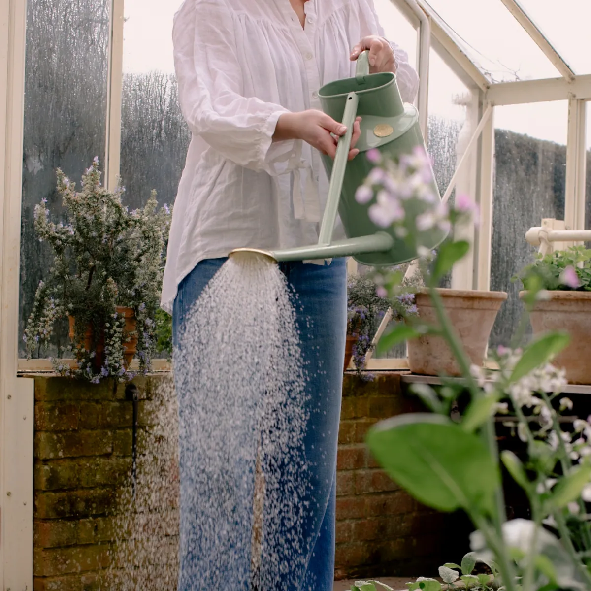 171-daylesford-x-haws-watering-can-small–1.webp