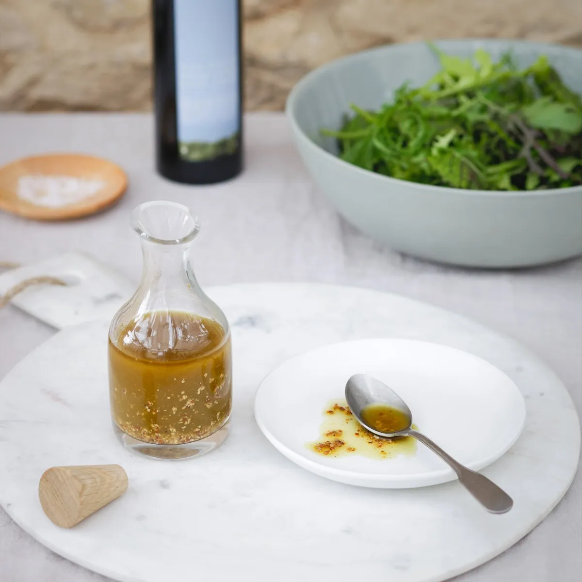 Simple Salad Dressing with Honey & Apple Cider Vinegar 