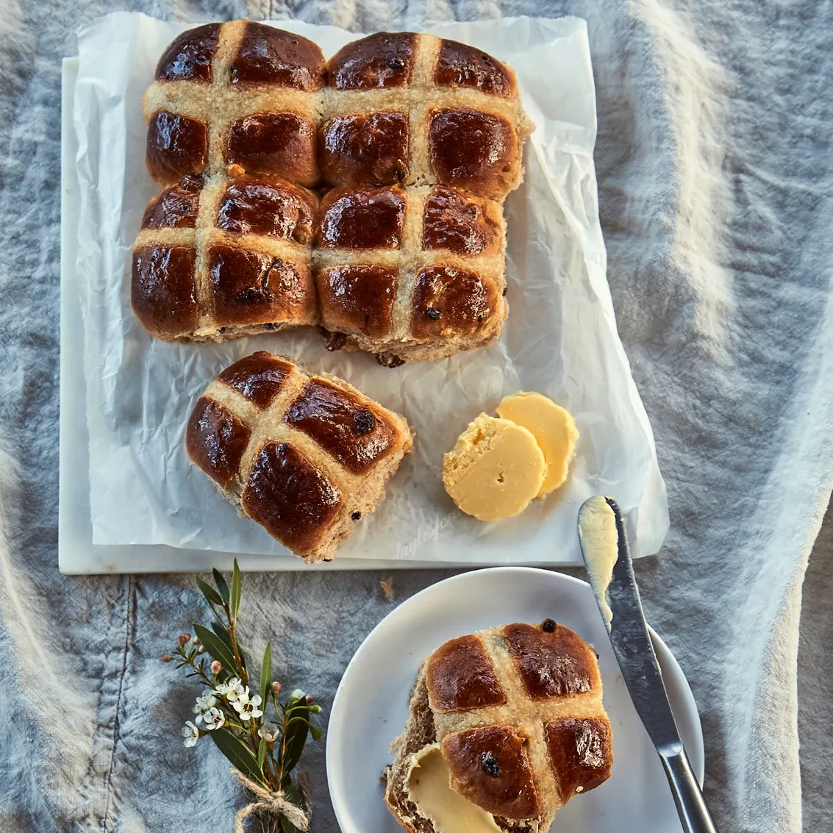 355-hot-cross-buns–1.webp
