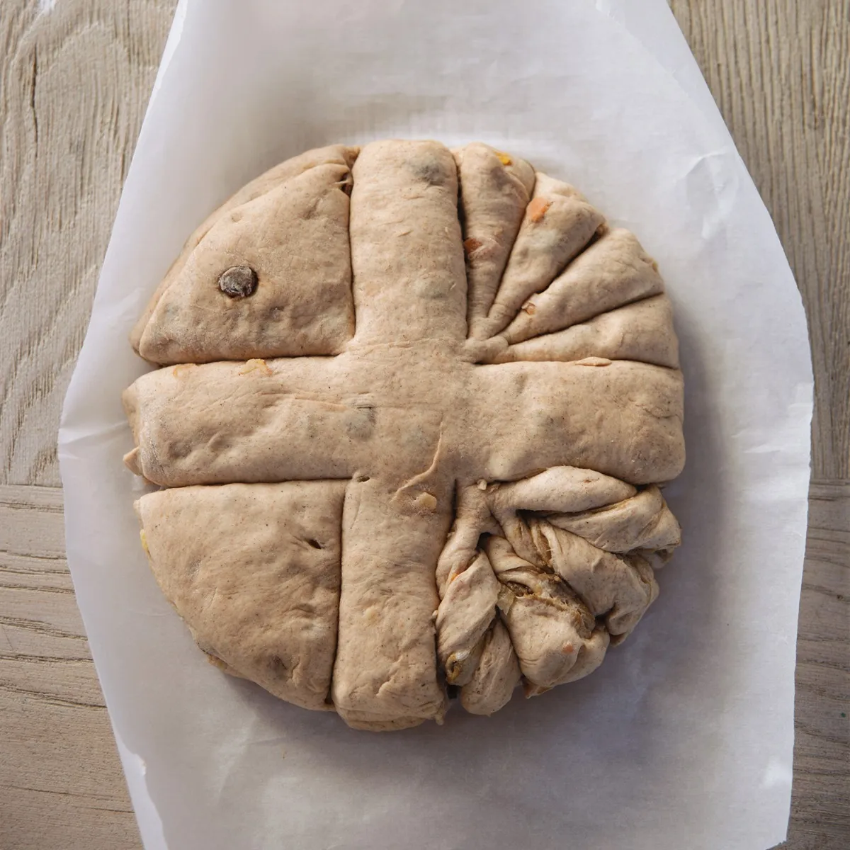 357-hot-cross-cinnamon-twist–1.webp