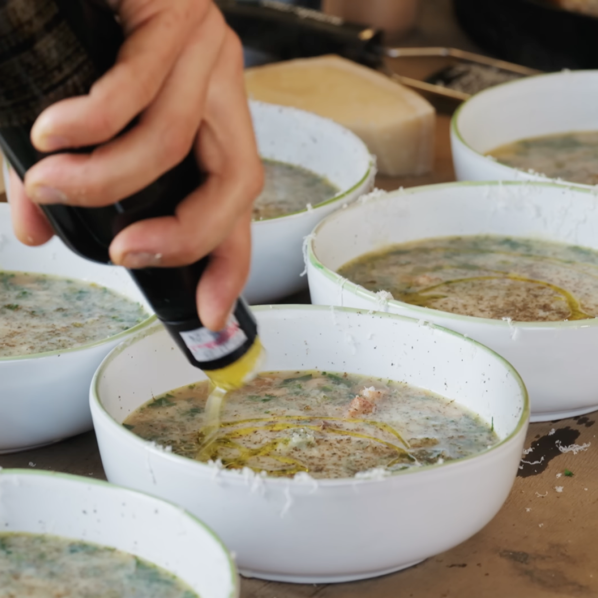 Thomas Straker's Organic Market Garden Broth 