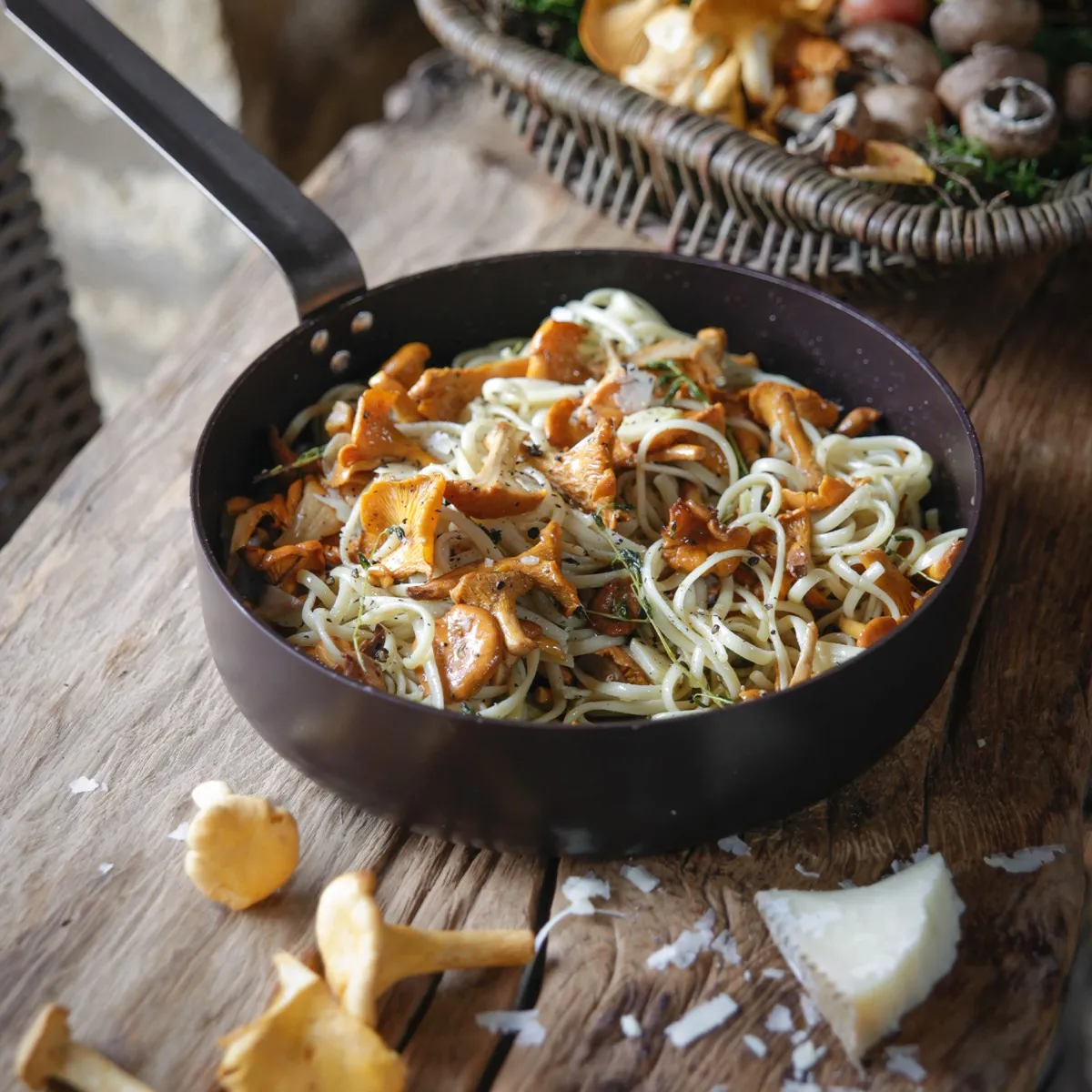 392-foraged-mushroom-linguine-with-brown-butter-amp-thyme–1.webp