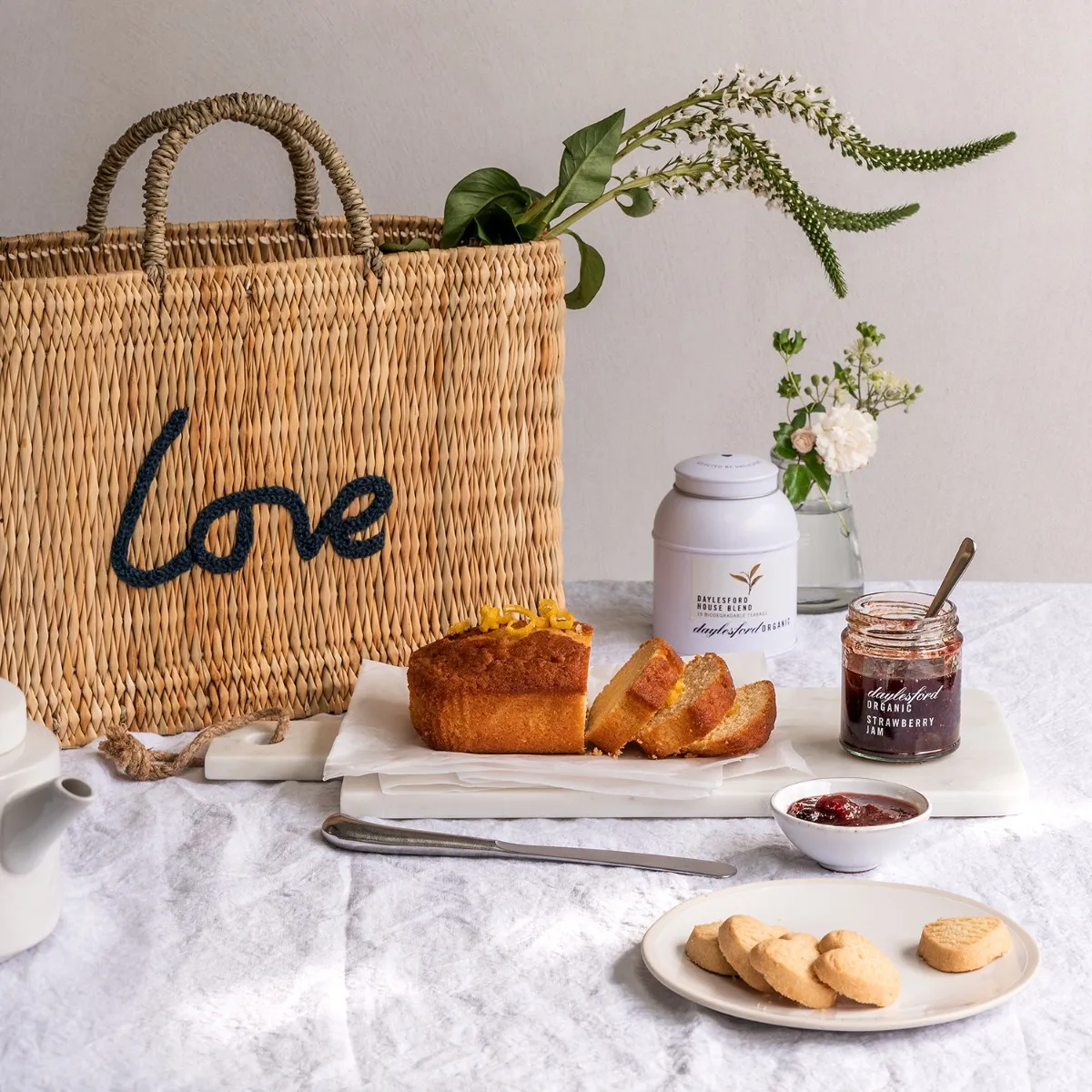 654-teatime-gift-basket–1.webp