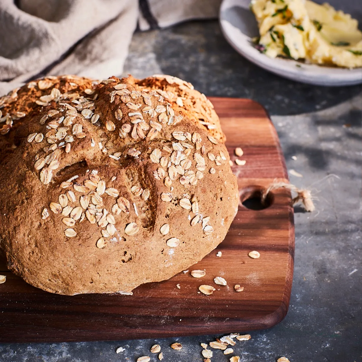 700-traditional-soda-bread-with-homemade-butter–1.webp