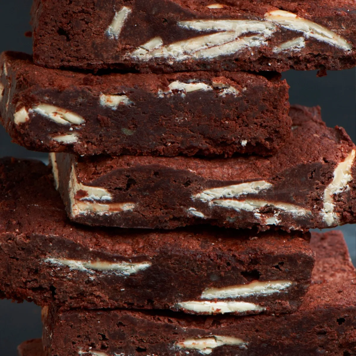 716-dark-amp-white-chocolate-brownies–1.webp
