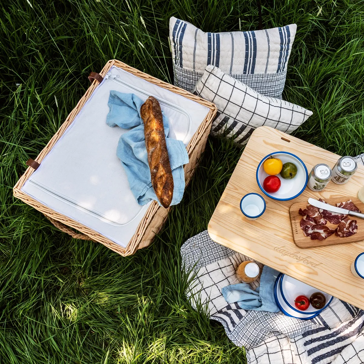 739-lea-insulated-picnic-hamper-large–1.webp