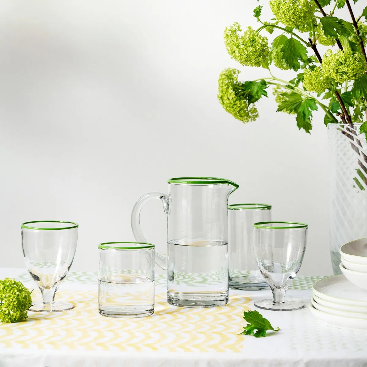 757-idbury-wine-glass-green-rim–1.webp