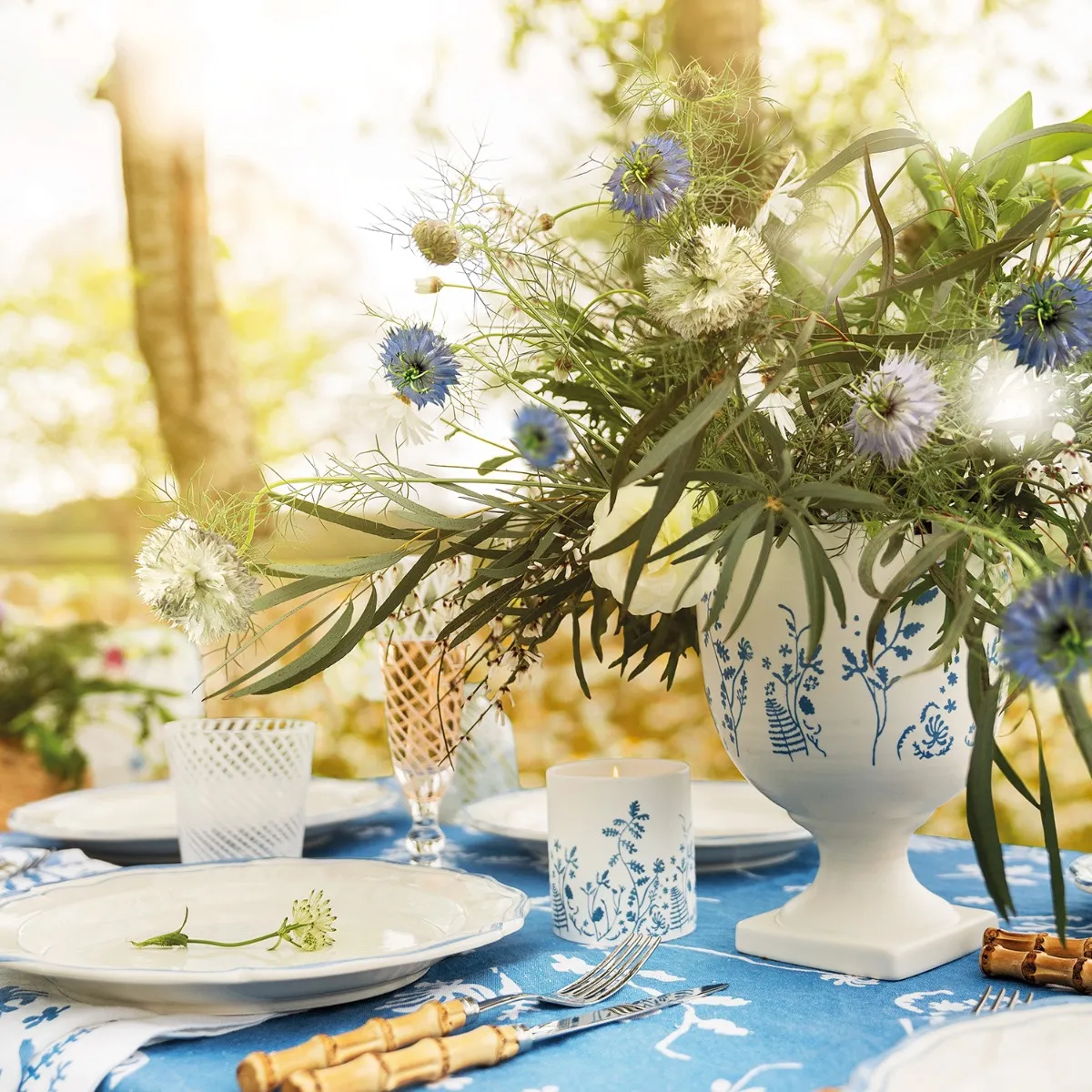 864-wildflower-footed-vase–1.webp