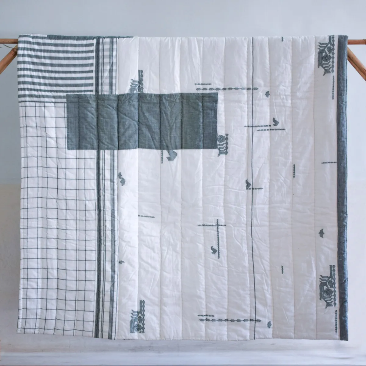 890-nila-pasture-quilt-large–1.webp