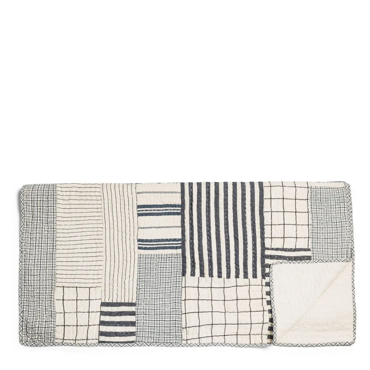 Patchwork Quilt Navy & White Small 