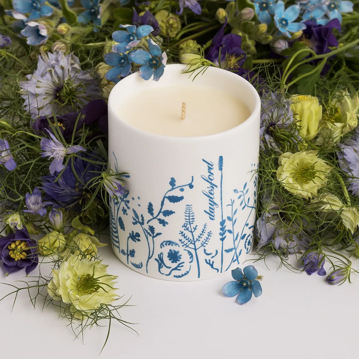 915-wildflower-candle–1.webp
