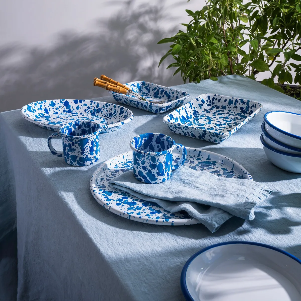 982-spaltter-small-rectangular-dish-blue-enamel–1.webp